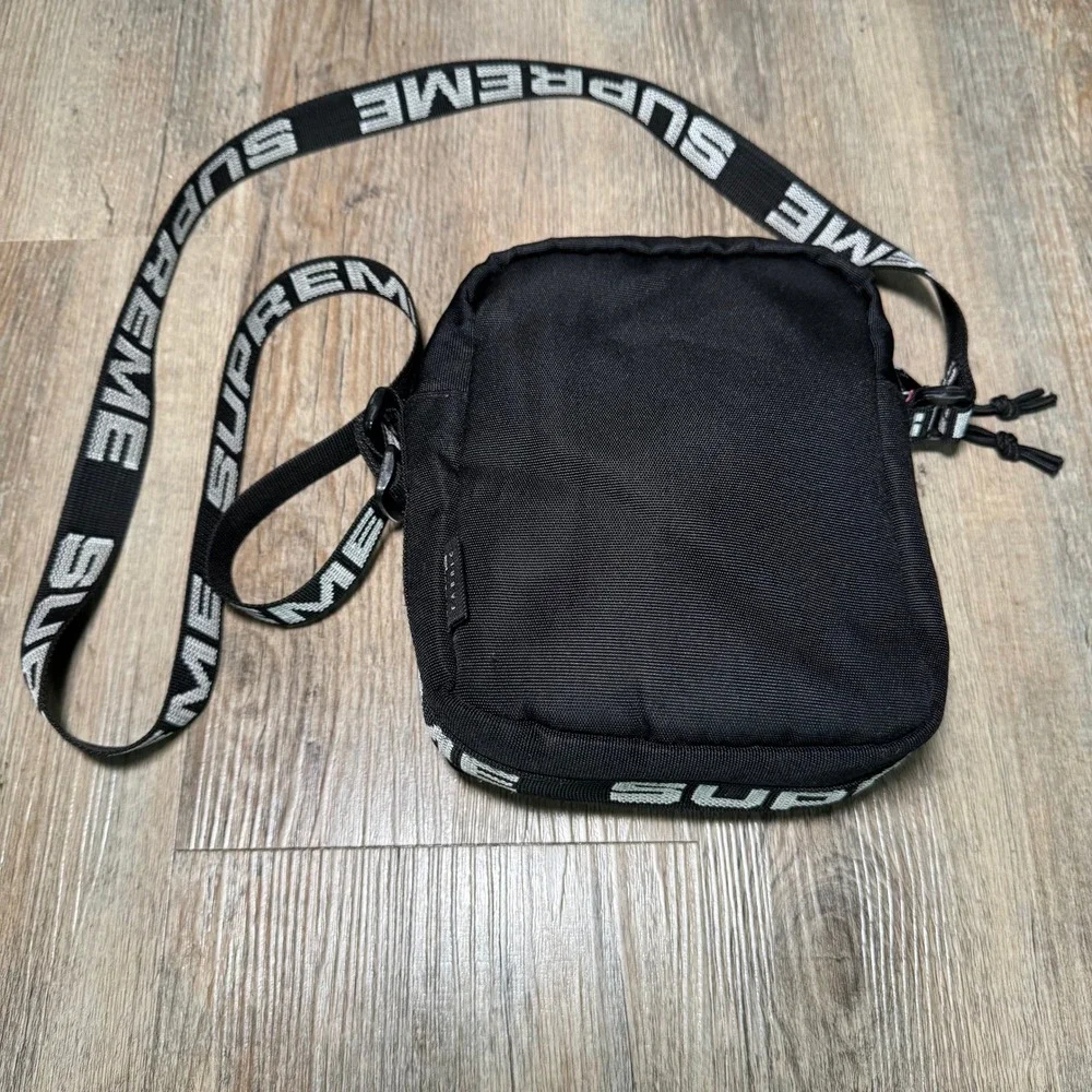 Supreme SS18 Shoulder Bag Black Cordura Logo Crossbody Streetwear Accessory